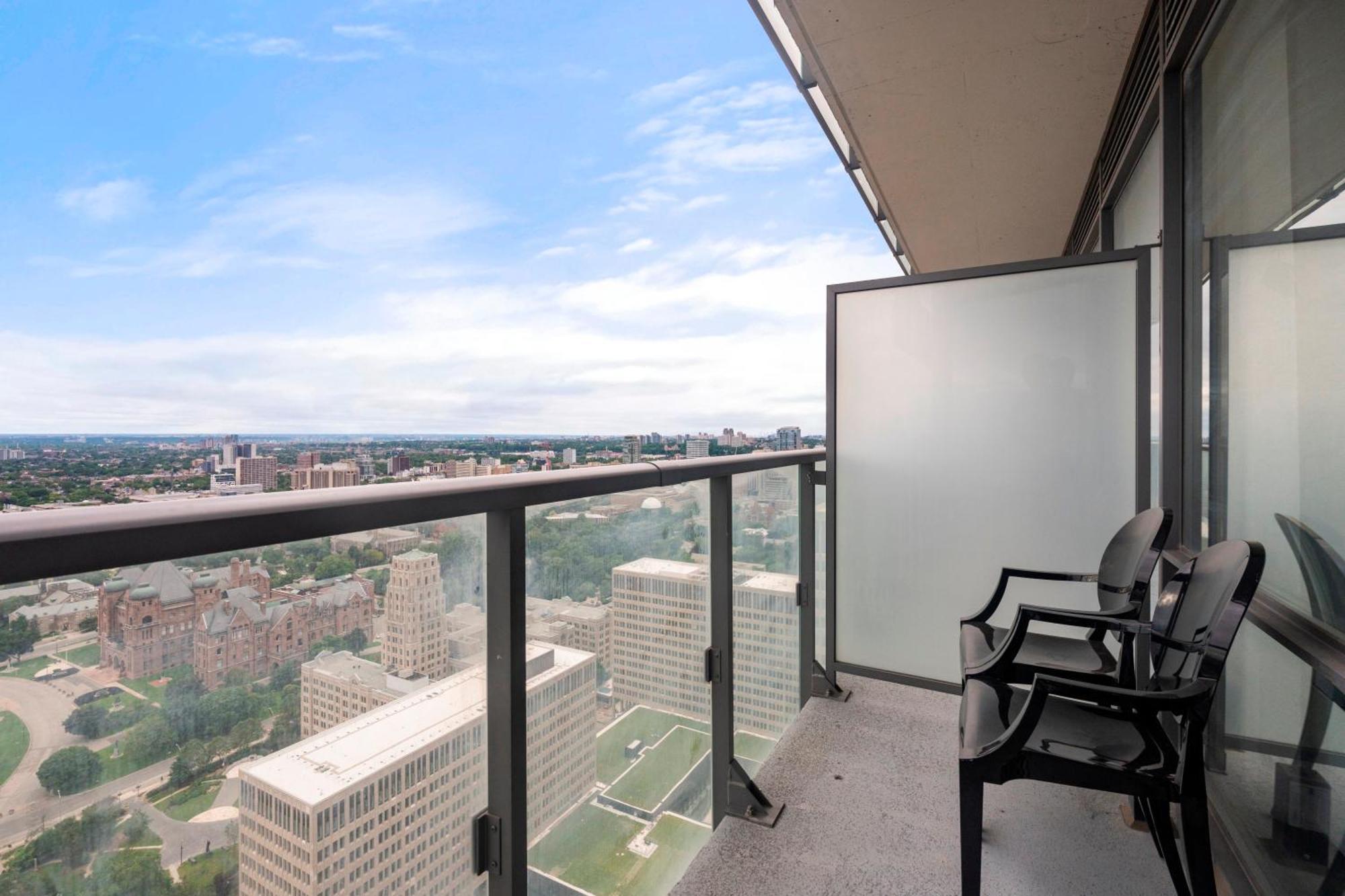 Globalstay. Burano Condos In Downtown Toronto Exterior photo