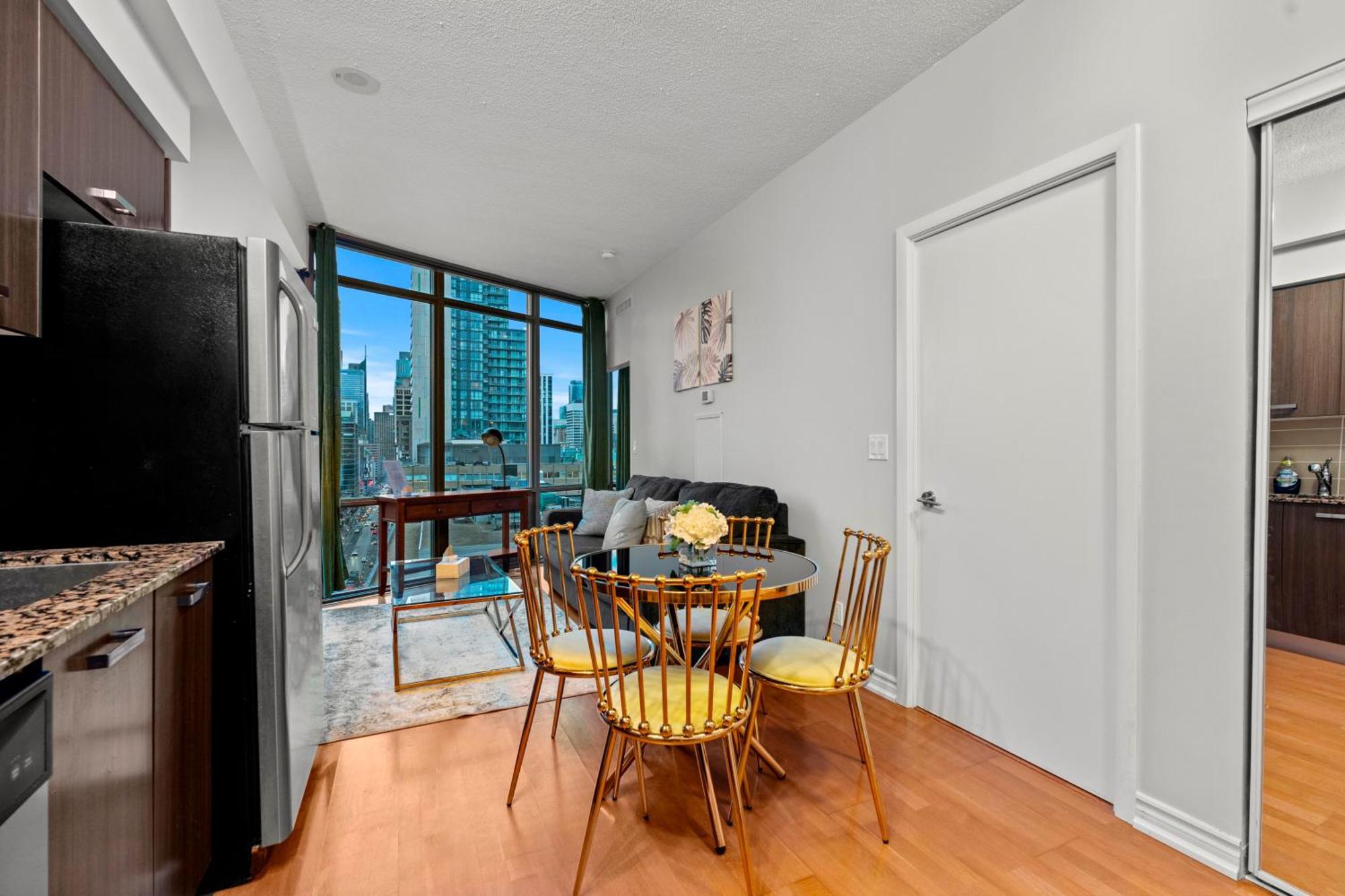 Globalstay. Burano Condos In Downtown Toronto Exterior photo