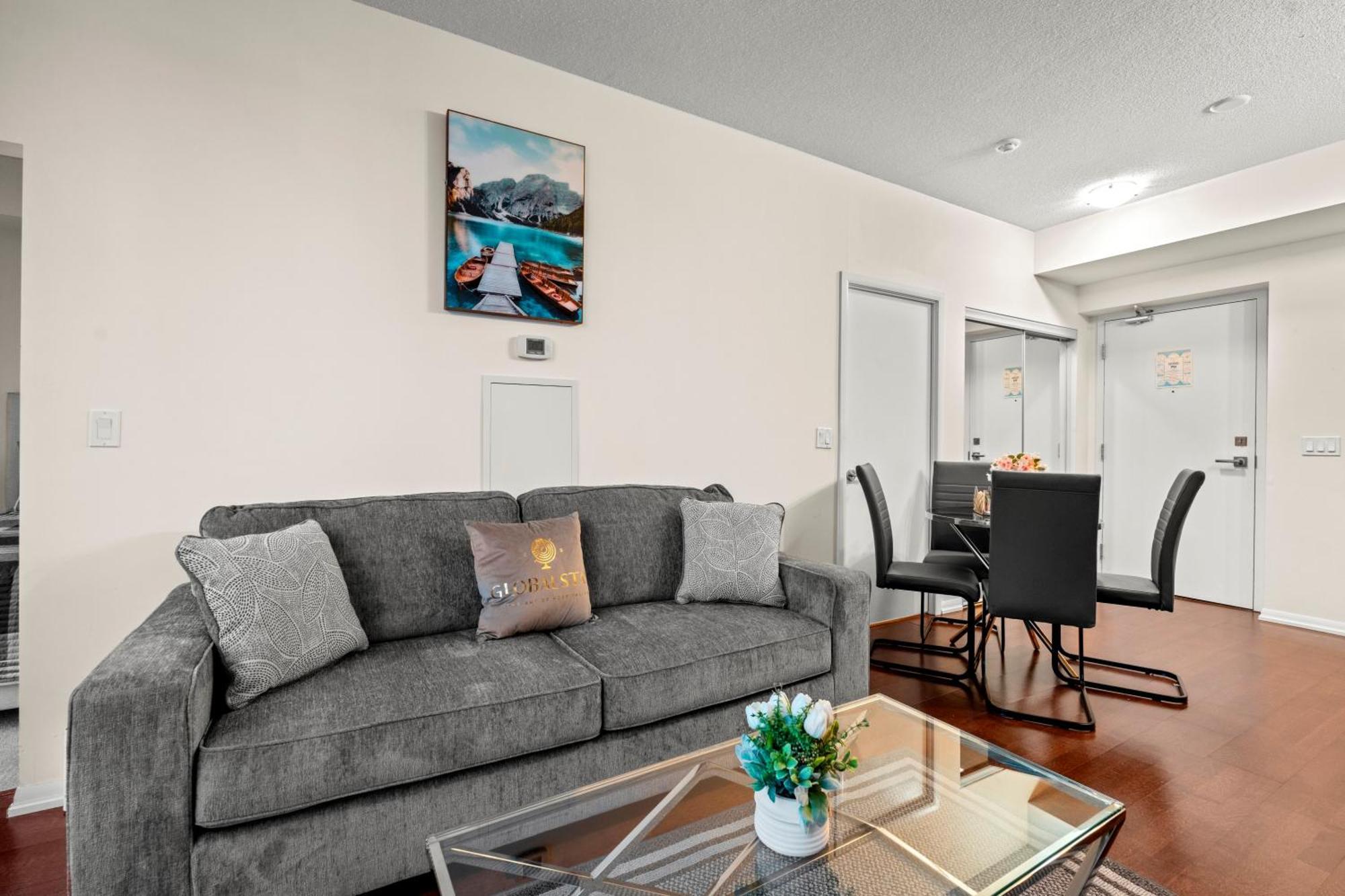 Globalstay. Burano Condos In Downtown Toronto Exterior photo